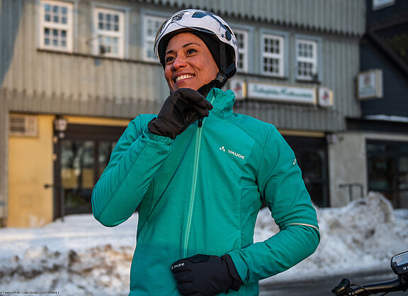 Im Winter gilt: Warm anziehen - aber nicht zu warm. Das "Zwiebelprinzip" hilft.